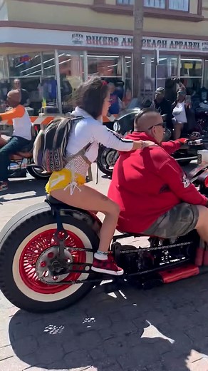 167K views · 1K reactions | Cruising with Love on Our Custom Ride ️❤️ | Harley Davidson People | Facebook