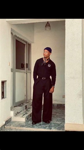 The confidence that comes with a good fit. #ootd #shorts #mensfashion #outfitideas #1000subscriber