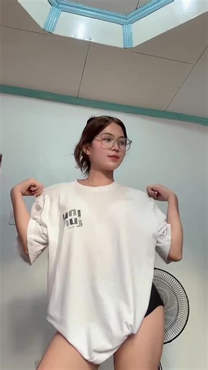 Hotter Teens: Trends on TikTok