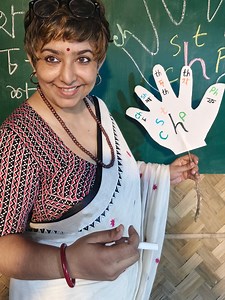 1.3M views · 13K reactions | ইংরেজি শেখার জন্য হাতের ব্যবহার | Amrita for Charity and Causes - Aranyaj Sundarban Kolkata | Facebook