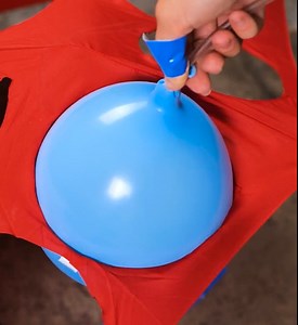 Comment fabriquer un siège avec des ballons ?! | Brico Enfants