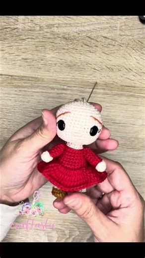 How to sew your doll head into the body…. This is the technique I used. crochet #crochettutorial