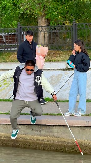 Adilet ART | контент продюсер on Instagram: "Help me 💔"