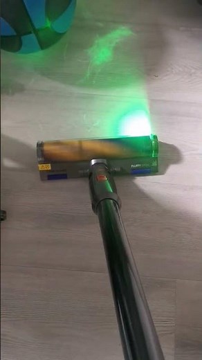Dyson V15 Detect Absolute vs. Dog Hair / kontra psia sierść / vs. Hundehaare.