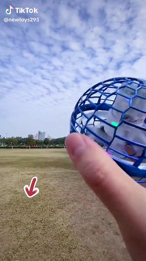 A floating ball that can fly out and come back on its own, I guess you haven't seen it before~#Floating #Ball #Toy #Children #Gift #Fun #foryou #tiktok