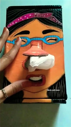 DIY Tissue Paper Box Craft 🤧✨#shorts #shortsfeed #tissuepaperbox#diy#ytshorts#foryou #cardboardcraft