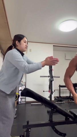 10kgダンベルで効果的な胸トレ10分メニュー
