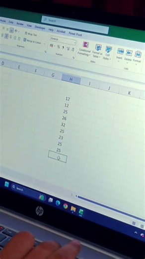 “Manual mat karo ❌ Alt + = use karo ✔️” #excel #exceltips #spreadsheets #vlookup #pivottable #excel