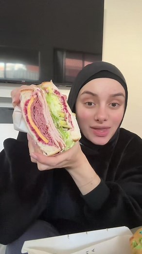 Our new fav spot! 📍Happy Alley - Rockdale @Nawal McEwan @happyalley #tastetest #mukbang #sandwiches #halal #sydneyfood