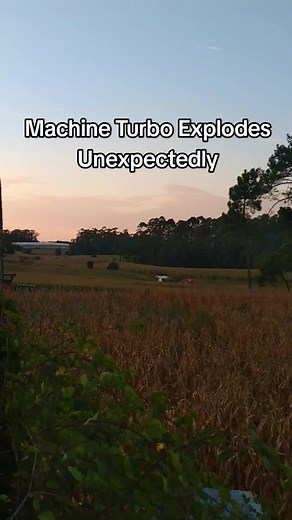 Machine Turbo Explodes Unexpectedly#farming #silagemachine #farmlife #silage #trator #agro #farmer #agriculture #accident #farmaccident #fail