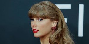 Taylor Swift's Game Day Minidress Pays Subtle Homage to Travis Kelce