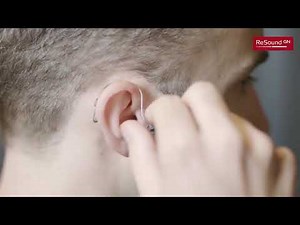 ReSound ONE: Insert hearing aid in ear