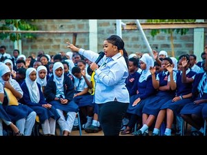 Impacting students of Parklands Arya Girls High school together with the Natasha Hands of Compassion