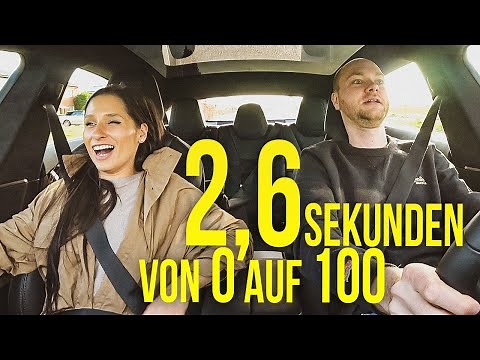 Intense acceleration (launch control) in the Tesla Model S + comparison to the Porsche Taycan