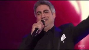 Throwback to my final performance on American Idol in honor of its airing tonight! Y'all should tune in to ABC Television Network at 8pm and watch with me | Taylor Hicks