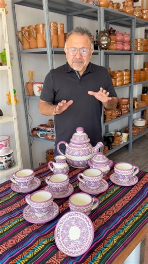 Nuevo modelo de Talavera 💜✨ Cada punto, cada línea, cada ‘pluma’ hecha totalmente a mano, Talavera 100% original, Talavera de origen. Pieza creada por manos mexicanas. #fypシ #mexico #Talavera #artesania #parati #morado #OrgulloMexicano | Mi Cachito de Mexico MX