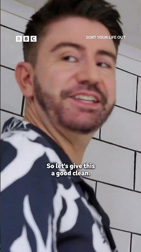 How to clean your bathroom extractor fan