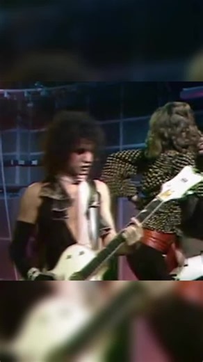 JET BOY - NEW YORK DOLLS 1973 #davidjohansen #arthurkillerkane #jerrynolan #johnnythunders #sylvainsylvain #newyorkdolls #jetboy #70smusic #glamrock #punkrock #selftitleddebutalbum #busterpoindexter #toddrundgren