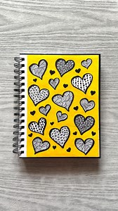 Easy pattern drawing idea 💛🖤 #arttherapy #creative #colorful #hearts #patterns | Indureka