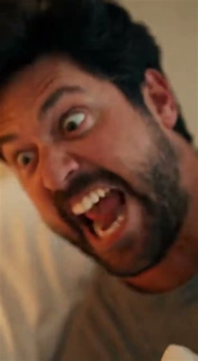 The cutest (and loudest) wake-up call ever! 🚲😻