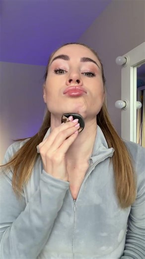 Strange viral hack😄🙈 #hacks #makeup #funny