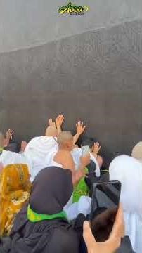 Perjuangan Memegang Ka'bah | Semoga Kita dimudahkan Bisa Umroh Tiap Tahun