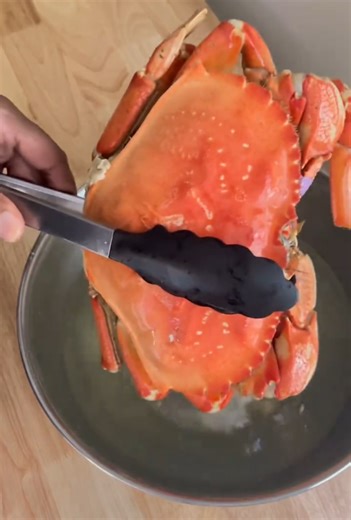 How to Break Down a Dungeness Crab Full Step-by-Step Extraction 101