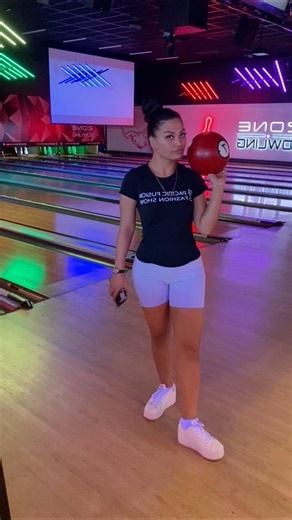 Mou ha’u ke tau ki’i bowling 🎳 pe koe ha koa e foi talanoa fasitu’u hoko 😂🤣 ‘a e fu’u live a sissy koe fuu receipts mo’oni pakihi 😂 sheesh nothing could ever top that gawd dayum the brain’s either buffering or on air plane mode down under 🥴😂🤣😂🤣 | Seta Vaka