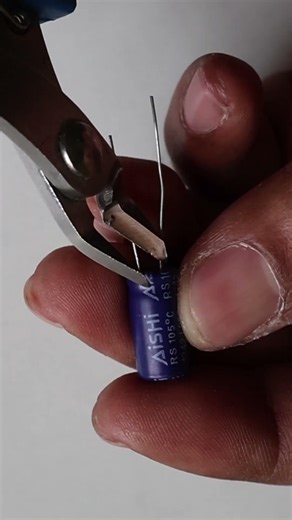 What’s Inside a Capacitor? 🤯 (Opened!) #capacitor #dielectric #electrolytic