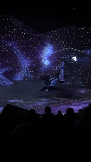 Éclipse Robotique : La Technologie en Spectacle au Futuroscope