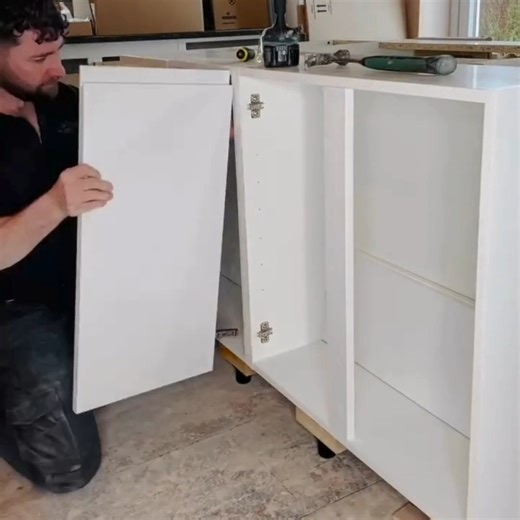 Discover why our rigid cabinets are a game-changer. 🛠️ G Carr Joinery and Building Solutions 🕐 Ready assembled, saving you fitting time ✅ Built-to-last with a 25-year guarantee 🏆 Which? Best Buy Learn more: hwdn.uk/KitchenCabinetBuyingGuides | Howdens