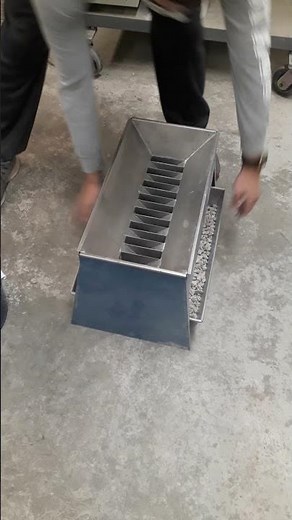 Preparing aggregates’ sample for a sieve analysis test