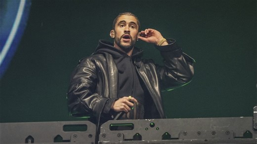 NFL Hall of Famer Eric Dickerson criticizes selection of Bad Bunny as Super Bowl halftime show performer in viral interview