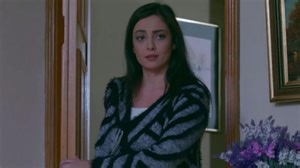 Elif odcinek 1078 streszczenie. Fidan dręczy Melek i głodzi ją. Z dziennika Macide Kiymet wyrywa stronę z notatkami o Melek i Elif