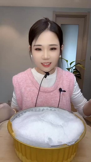 79K views · 2.2K reactions | ASMR yy's shaved ice eating with matcha powder 懶 | relaxing asmr | Facebook