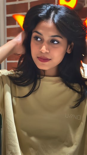 𝙋𝙧𝙚𝙚𝙩𝙝𝙞🦋 on Instagram: "🤩🖤 Tee from @admirestyle.in 🤩 Check out for more collections !!🫶🏻 Follow up @_pree_.thz._ 🤍 #fypppp #trending #reel#teeshirtdesign #admire #styling #shoot #love"