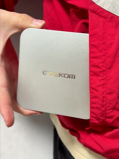 Small form factor, big performance. Portable enough for travel, strong enough for daily work. Full I/O ports, dual displays, dual-channel memory, efficient power usage—everything you need without the desktop bulk. Black Friday makes it an even better value. Don’t sleep on it. 🔥#tiktokshopblackfriday #minipc #PC #geekoma6 #techtok
