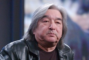 Graham Greene, Defiance And Echo Actor, Dead At 73 - TVLine