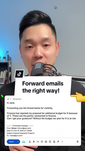 How to Forward Emails Respectfully in a Professional Setting