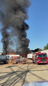 #ClayIC [UPDATE] 7:56 am - The fire is extending to addtl exposures including mobile homes. 2nd alarm requested. | CAL FIRE/Riverside County Fire Department