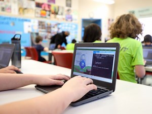 National digital skills strategy key to preparing Indigenous youth for future workforce: report