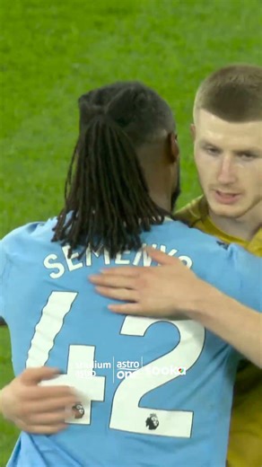 Man City cut the gap to two points at the top after cruising past Crystal Palace
