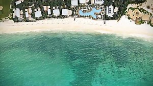 One of the best examples of elegance and beauty in the Riviera Maya. 🏖❤️ Andaz Mayakoba is a great choice for your next travel! 😎👉 https://bit.ly/AnDaZUSA #COVID19 #CoronaVirus #Cancun #RivieraMaya #Beach #Sea #ByeQuarantine | Cancun & Riviera Maya Addicts