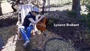 Même en confinement, la joyeuse équipe de l'académie de Courcelles s'accorde sur un point: tout le monde doit faire, un jour ou l'autre, de la musique et du théâtre ! 👍 Alors serez-vous des nôtres à la rentrée ? L'académie est joignable par téléphone (071 466 357) ou par mail (academie@courcelles.eu).😉 | Commune de Courcelles