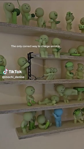 How to Charge Smiskis with UV Light: The Correct Method