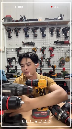 Máy khoan pin BOCSHI 13mm không chổi than lỗi đồng đầu kẹp bằng sắt 3 chức năng đầy đủ khoan vít .. sắt..búa vvv