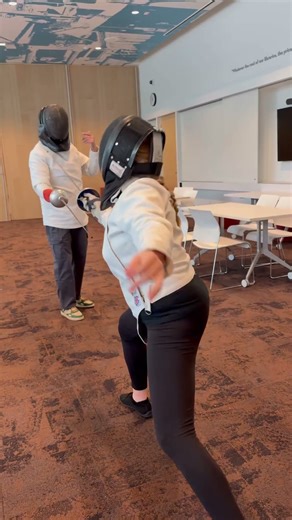 straight thrust to crook of elbow 🤺🎯 ​⁠@414CFS #fencingexercise