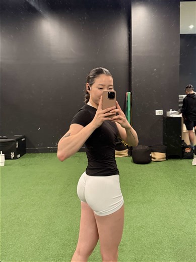 Essential Glute Workout: Maximize Your Gains