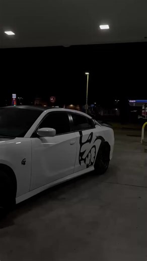 Exploring the Hellcat vs. Corvette Performance Showdown