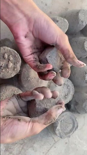 #satisfying #sandmentcrushing #clay #crunchycrumbles #cementart #oddlysatisfying #crumbleart #sand